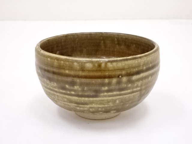 作家物　灰釉茶碗